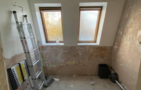 bathroom-before-murray-st bathroom before renovation - murray st